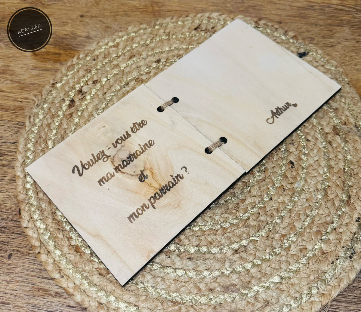 Livret en bois personnalisé - annonce pleine d'émotions